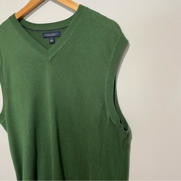 Banana Republic Silk Cashmere Green V-Neck‎ Sweater Vest Size L - Picture 4 of 14